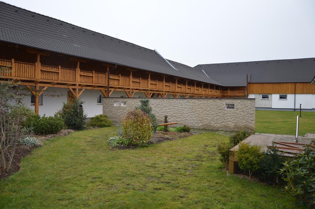 Statek 3 - Wellness & Spa Hotel Hluboká nad Vltavou Kültér fotó