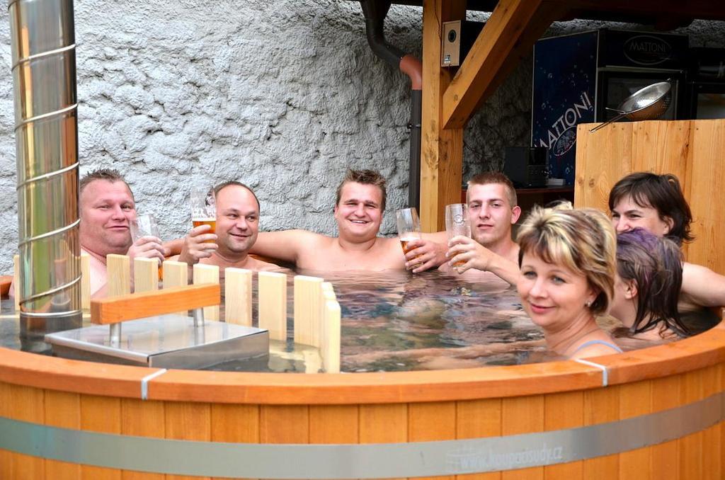 Statek 3 - Wellness & Spa Hotel Hluboká nad Vltavou Kültér fotó