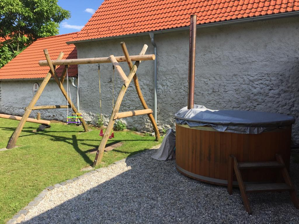 Statek 3 - Wellness & Spa Hotel Hluboká nad Vltavou Kültér fotó