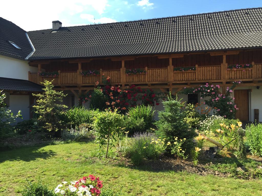 Statek 3 - Wellness & Spa Hotel Hluboká nad Vltavou Kültér fotó