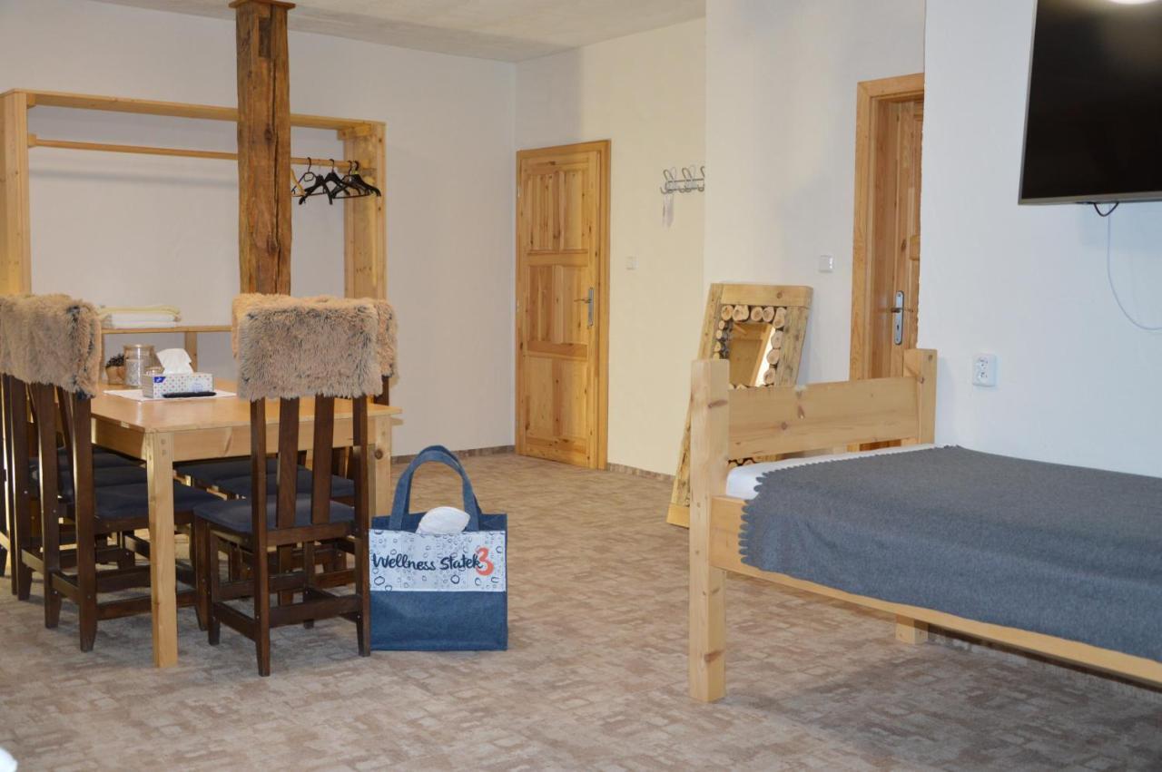 Statek 3 - Wellness & Spa Hotel Hluboká nad Vltavou Kültér fotó
