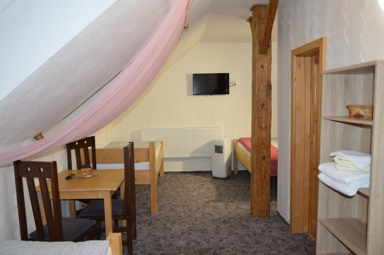 Statek 3 - Wellness & Spa Hotel Hluboká nad Vltavou Kültér fotó