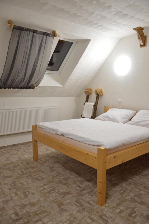 Statek 3 - Wellness & Spa Hotel Hluboká nad Vltavou Kültér fotó