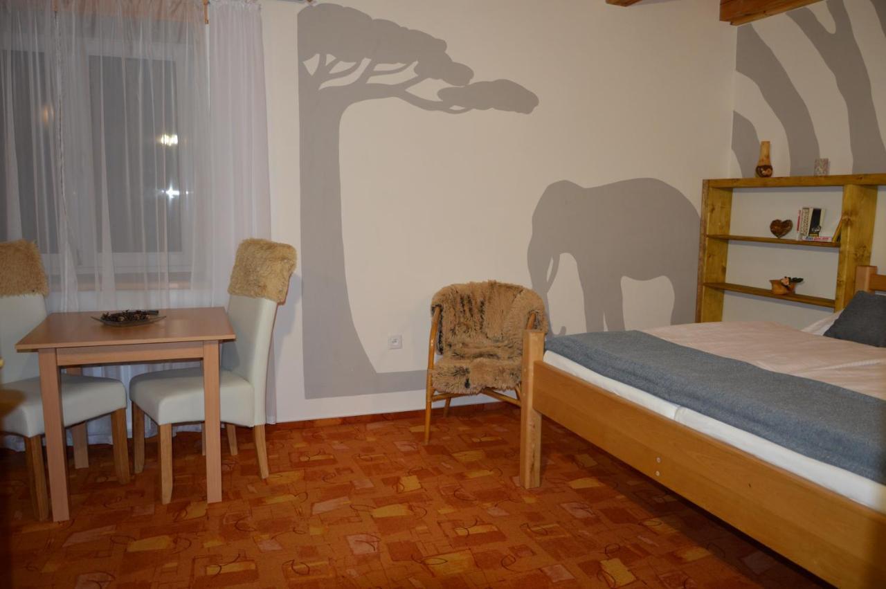 Statek 3 - Wellness & Spa Hotel Hluboká nad Vltavou Kültér fotó